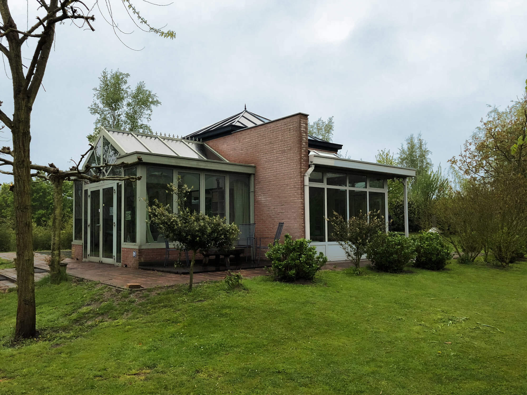 glass house jardin airbnb holland tourisme