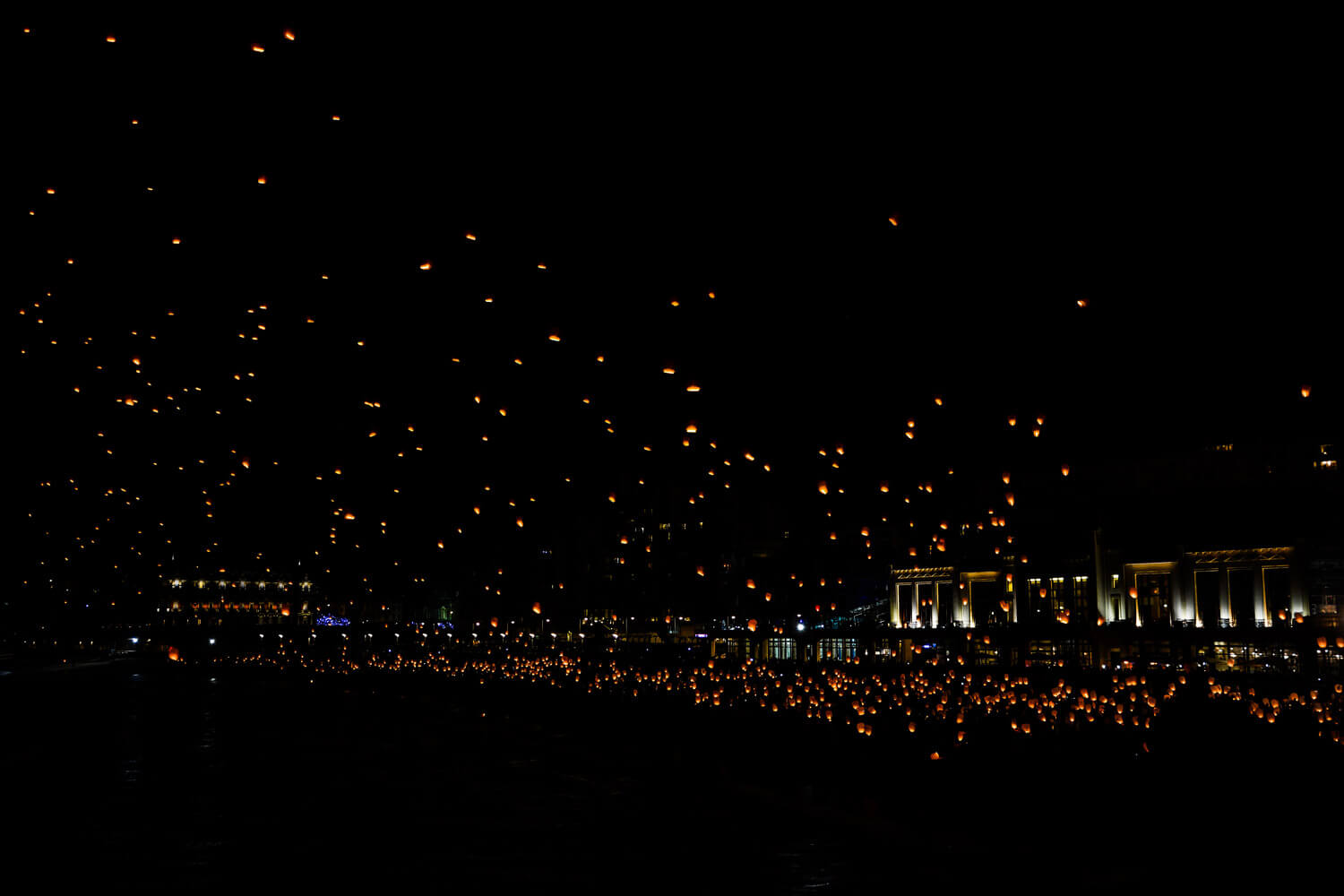 grande plage biarritz en lumieres evenement lanternes chinoises association
