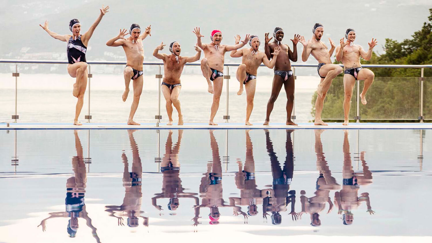 crevettes pailletees film comedie water-polo sport piscine